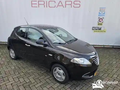 Lancia Ypsilon 0.9 TwinAir Turbo 8v p 2013