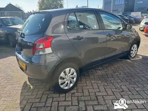 Toyota Yaris 1.0 2010