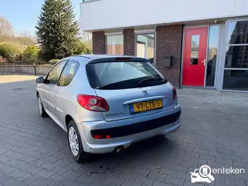Peugeot 206 75 2010