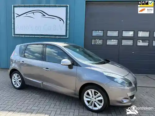 Renault Scénic 1.6 16V 110 2011