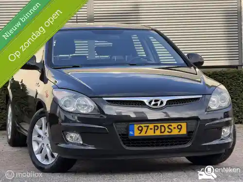 Hyundai i30 1.6 blue 2011