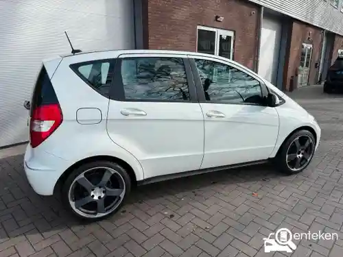 Mercedes-Benz A 160 BlueEFFICIENCY 2011