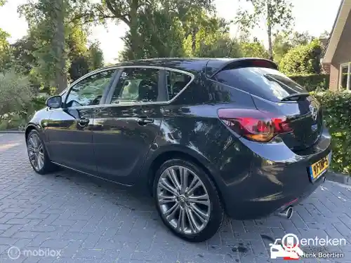 Opel Astra 1.4 Turbo 2012