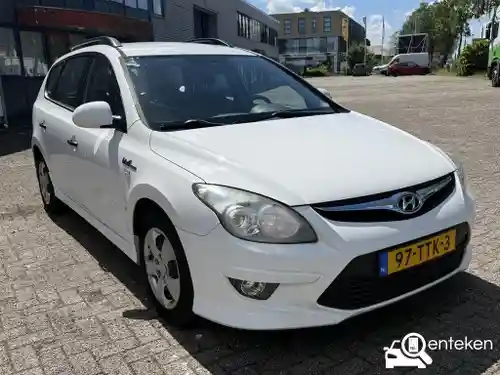 Hyundai i30 cw 1.4 blue 2012