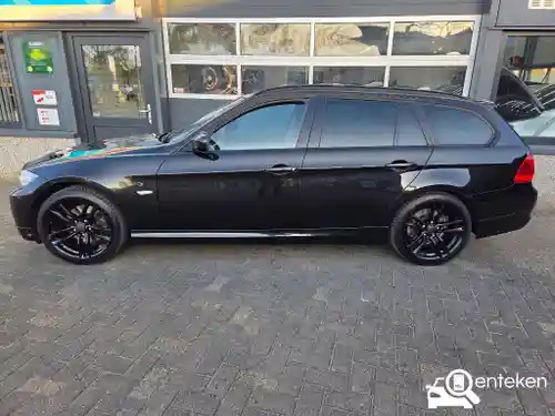 BMW 320i Touring 2012