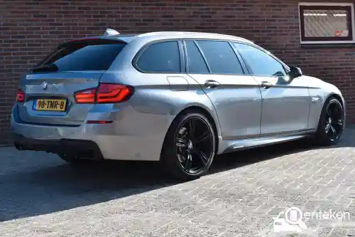 BMW 535d Touring 2011