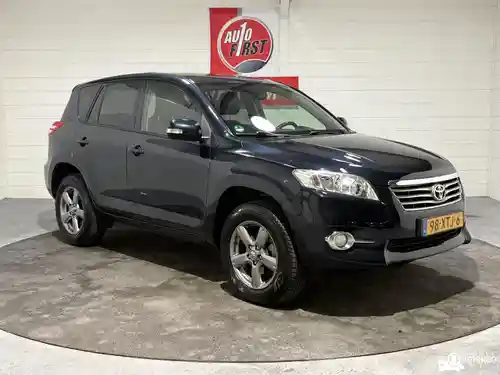 Toyota RAV4 2.0 2012