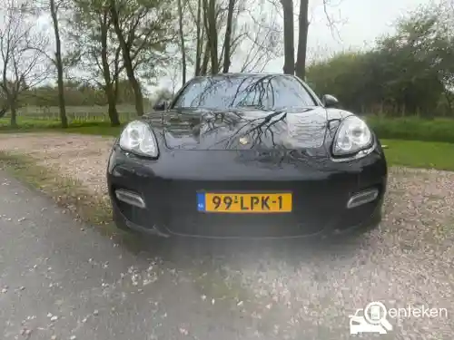 Porsche Panamera Turbo 2010