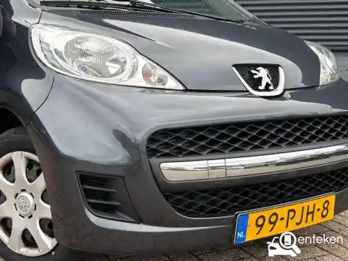 Peugeot 107 1.0 70 2011