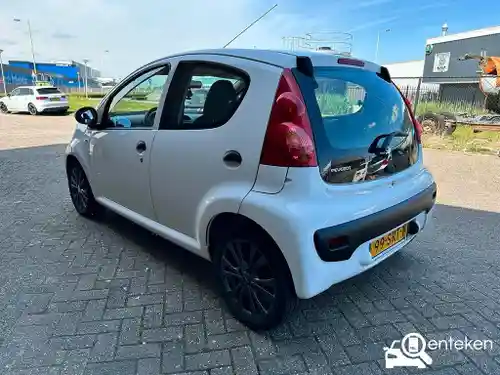 Peugeot 107 1.0 70 2011