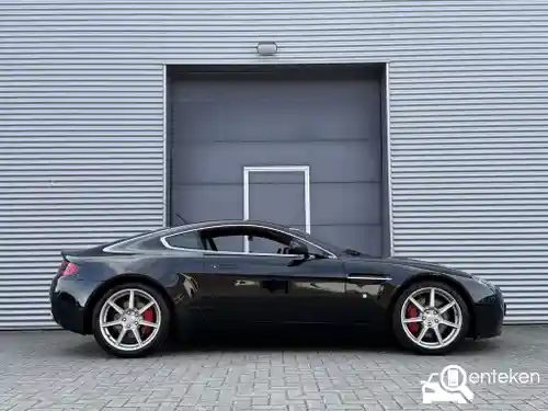 Aston Martin Vantage Coupé V8 2006