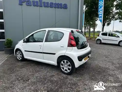 Peugeot 107 1.0 68 2013