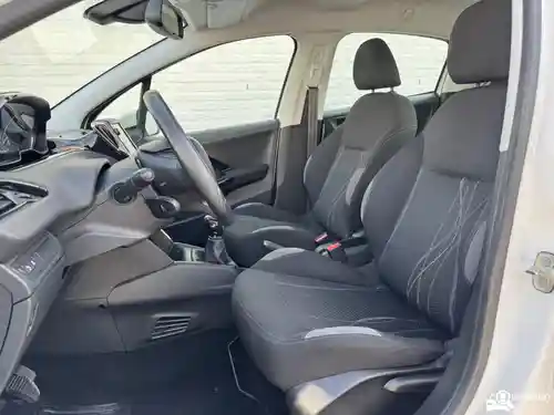Peugeot 208 1.2 PureTech 82 2013
