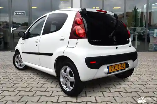 Peugeot 107 1.0 68 2013