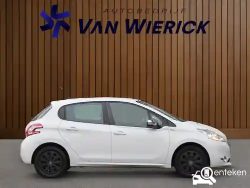 Peugeot 208 1.2 PureTech 82 2013