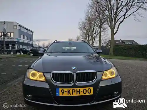 BMW 320i Touring 2008