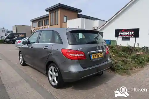 Mercedes-Benz B 180 2013