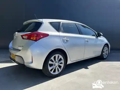 Toyota Auris 1.8 Hybrid 2013