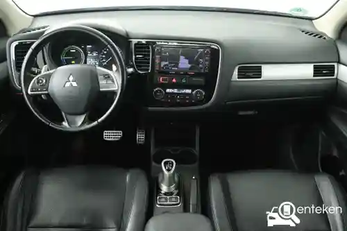 Mitsubishi Outlander 2.0 Plug-In Hybrid 2013