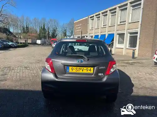 Toyota Yaris 1.5 Hybrid 2013