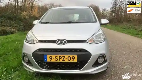 Hyundai i10 1.0 blue 2013