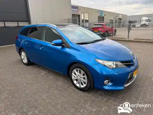 Toyota Auris Touring Sports 1.8 Hybrid 2013