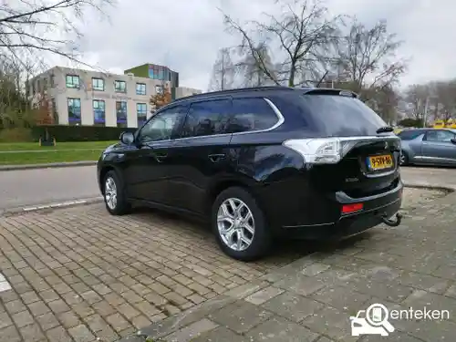 Mitsubishi Outlander 2.0 Plug-In Hybrid 2013