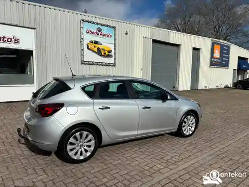 Opel Astra 1.4 Turbo 2013