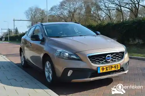 Volvo V40 Cross Country D2 2014