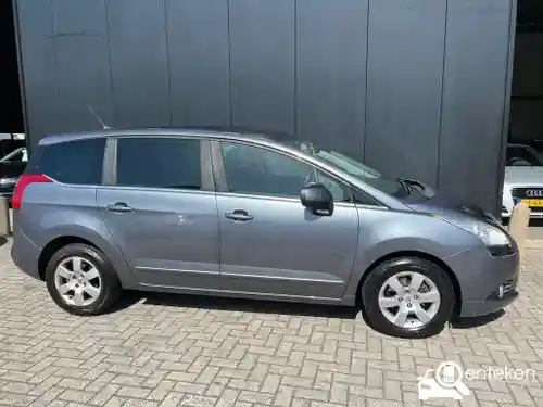 Peugeot 5008 155 THP 2012