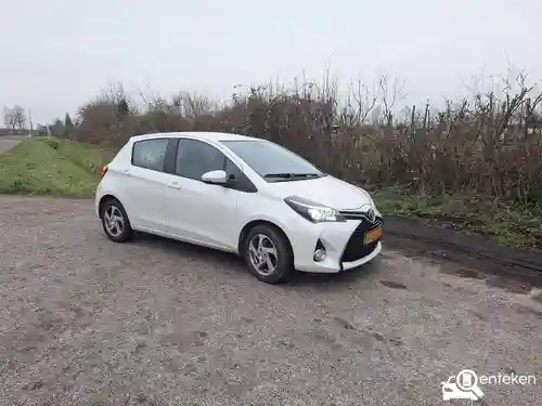 Toyota Yaris 1.5 Hybrid 2015