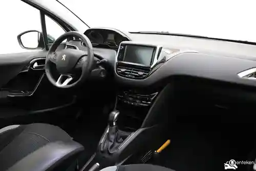 Peugeot 208 1.2 PureTech 82 2015