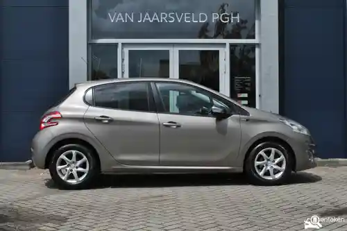 Peugeot 208 1.2 PureTech 82 2015