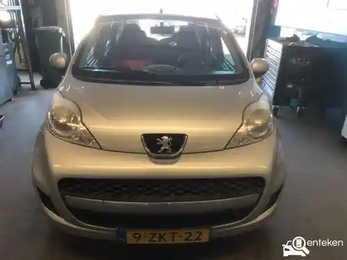 Peugeot 107 1.0 70 2011
