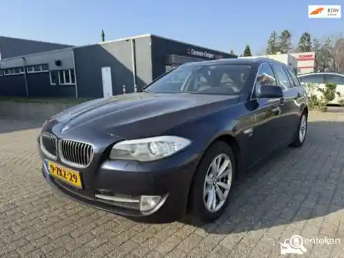 BMW 530d Touring 2011