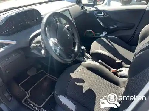 Peugeot 208 1.2 PureTech 82 2015