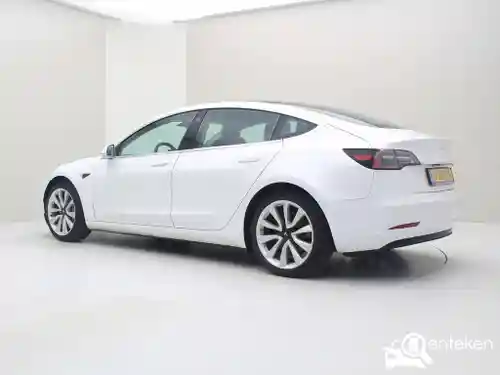 Tesla Model 3 Standard Range Plus 2019