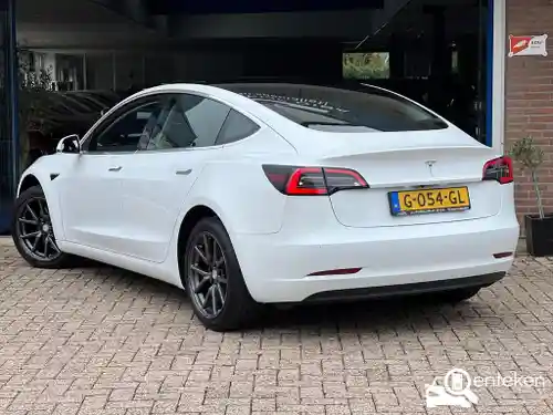 Tesla Model 3 Standard Range Plus 2019