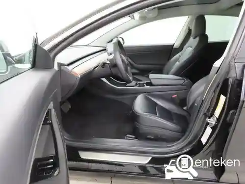 Tesla Model 3 Standard Range Plus 2019