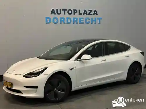 Tesla Model 3 Standard Range Plus 2019