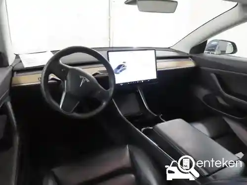 Tesla Model 3 Standard Range Plus 2019