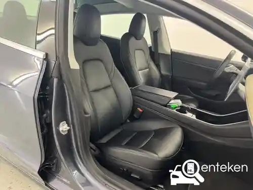 Tesla Model 3 Standard Range Plus 2019