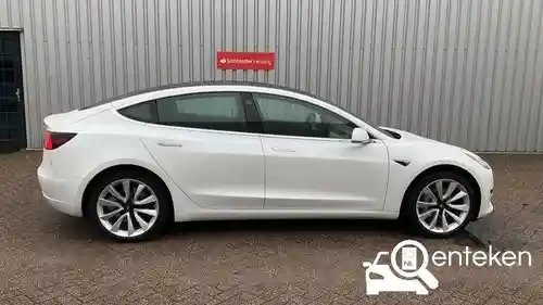Tesla Model 3 Standard Range Plus 2019