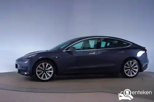 Tesla Model 3 Standard Range Plus 2019