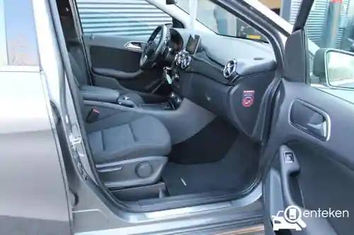 Mercedes-Benz B 180 2014
