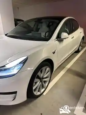 Tesla Model 3 Standard Range Plus 2019