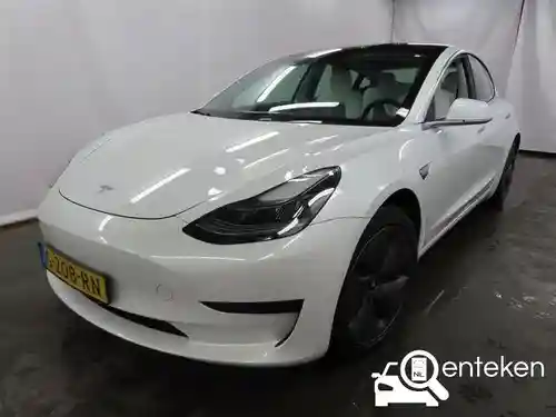 Tesla Model 3 Standard Range Plus 2019