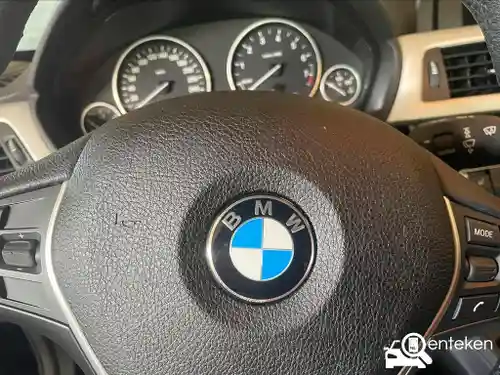 BMW 318i Touring 2016