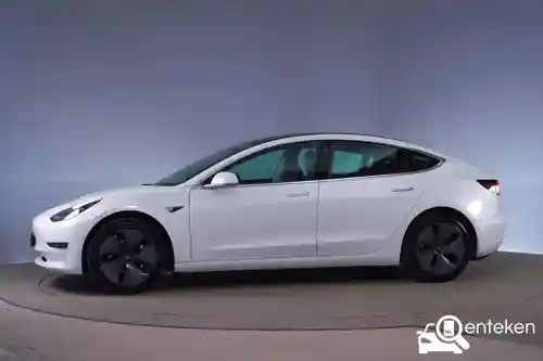 Tesla Model 3 Standard Range Plus 2019