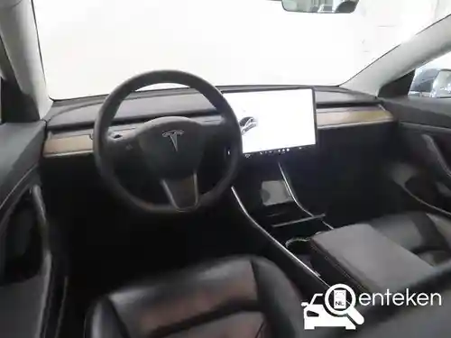 Tesla Model 3 Standard Range Plus 2019